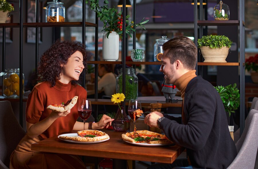 Sure, here's an SEO-friendly alt tag for "restaurant":

restaurant interior with tables and chairs