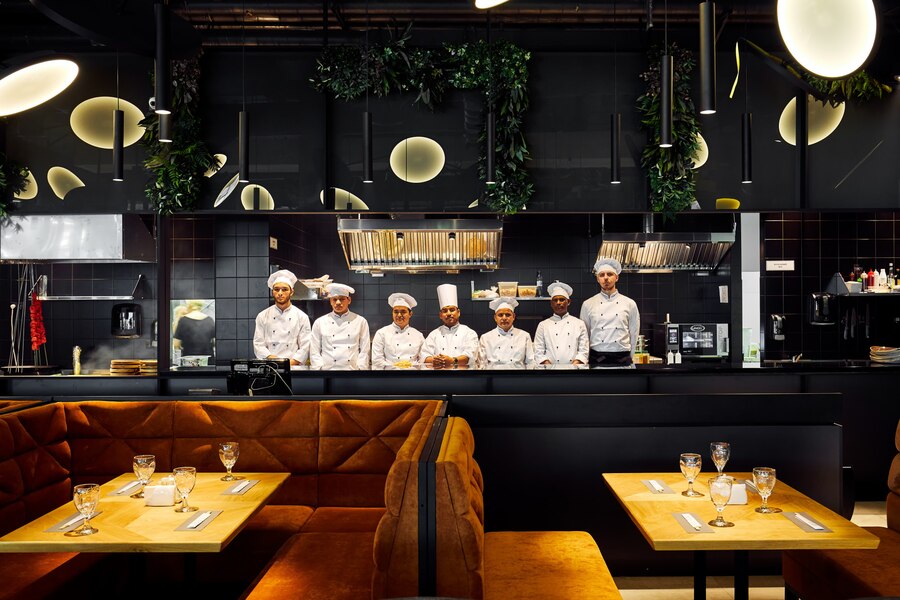 Modern-restaurant-interior-with-tables